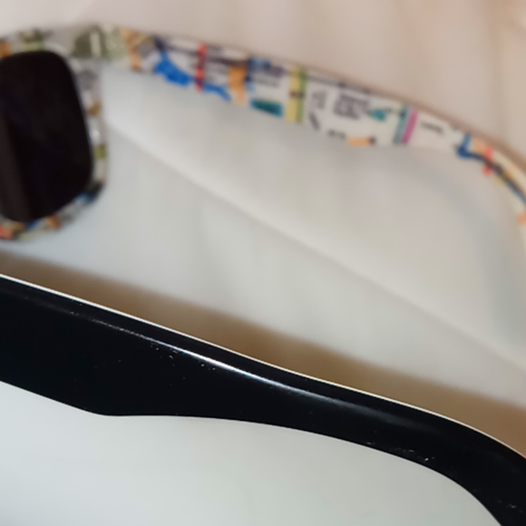 Ray-Ban sunglasses - Picture 5 of 5